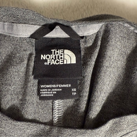 The North Face Women’s Workout Tee Knotted Twist Back XS Grey - Picture 5 of 8